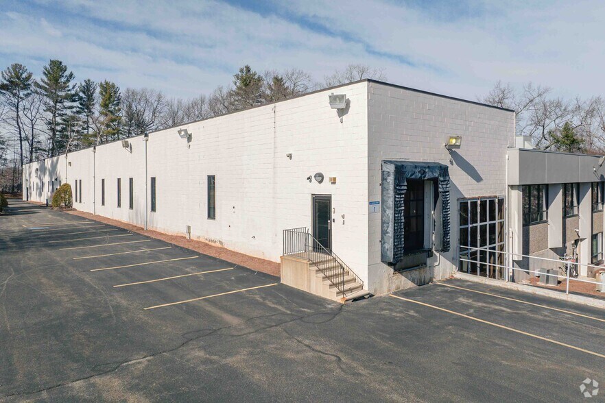 More Photos Of 19 Fortune Dr, Billerica Showroom For Sale