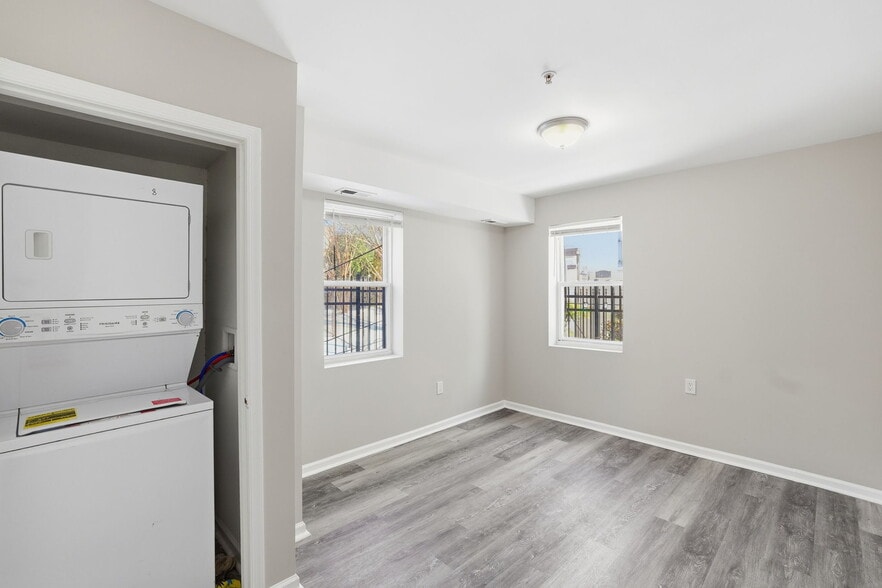 More Photos Of 1300 Congress St SE, Washington Apartments For Sale