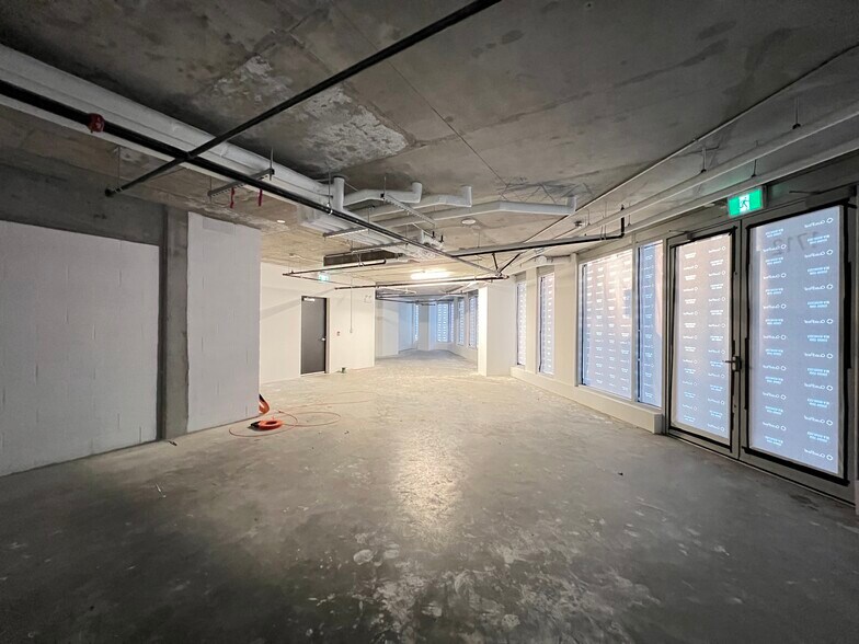 More Photos Of 220 East 1st Ave, Vancouver Light Manufacturing For Lease