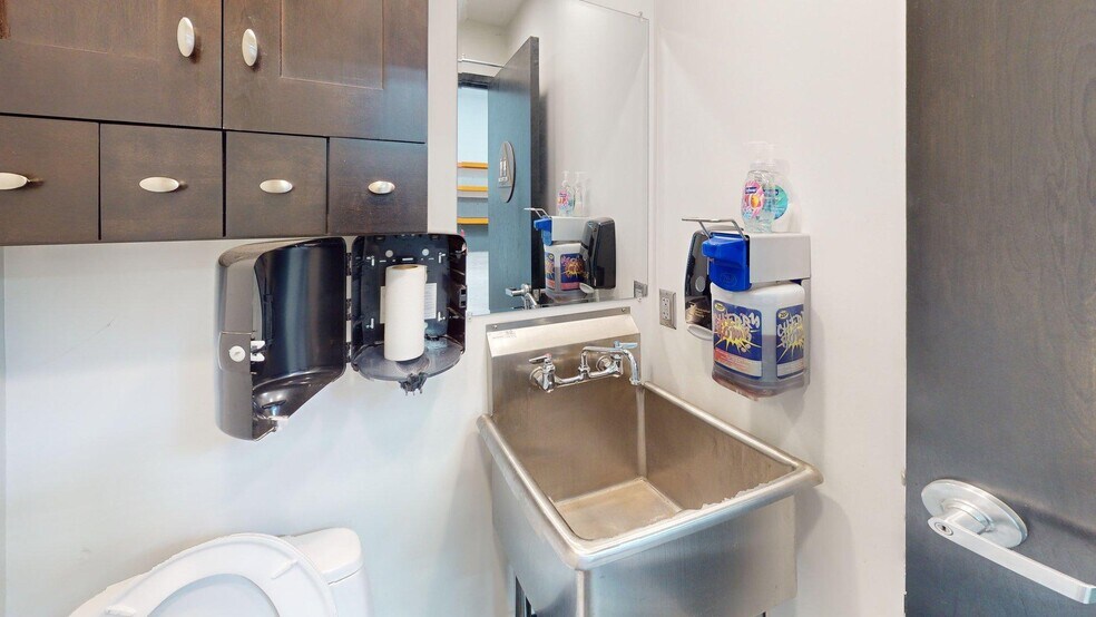 More Photos Of 1101 E 25th St, Signal Hill Land For Lease