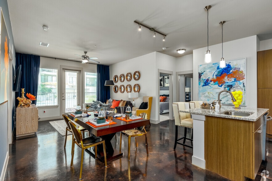 More Photos Of 110 W Cityline Dr, Richardson Apartments For Lease