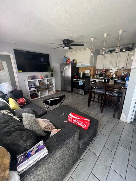 More Photos Of 714 E 108th St, Los Angeles Apartments For Sale