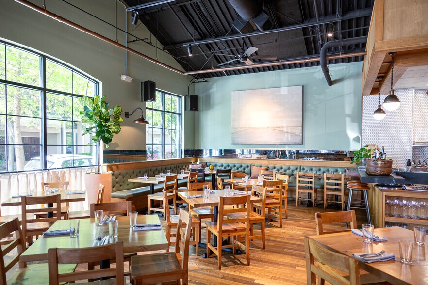 More Photos Of 2032-2050 Dunlavy St, Houston Restaurant For Sale