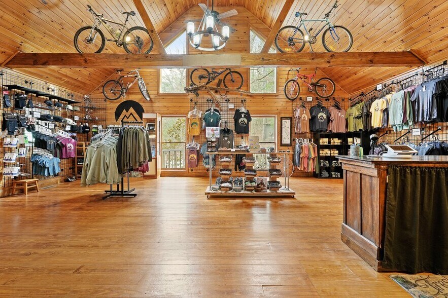 More Photos Of 400 Mulberry Gap Rd, Ellijay Hospitality For Sale
