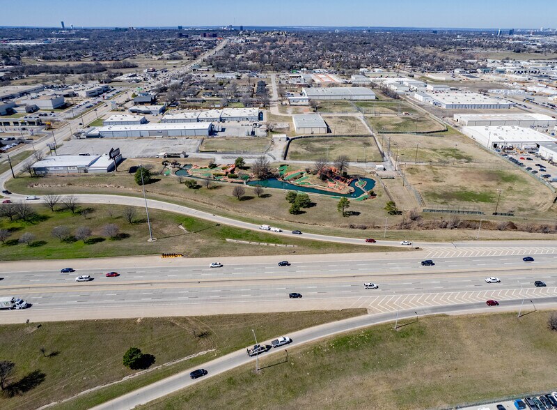 More Photos Of 10305 E 61st St, Tulsa Distribution For Lease