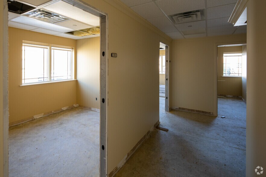 More Photos Of 234 Industrial Way, Eatontown Medical For Lease