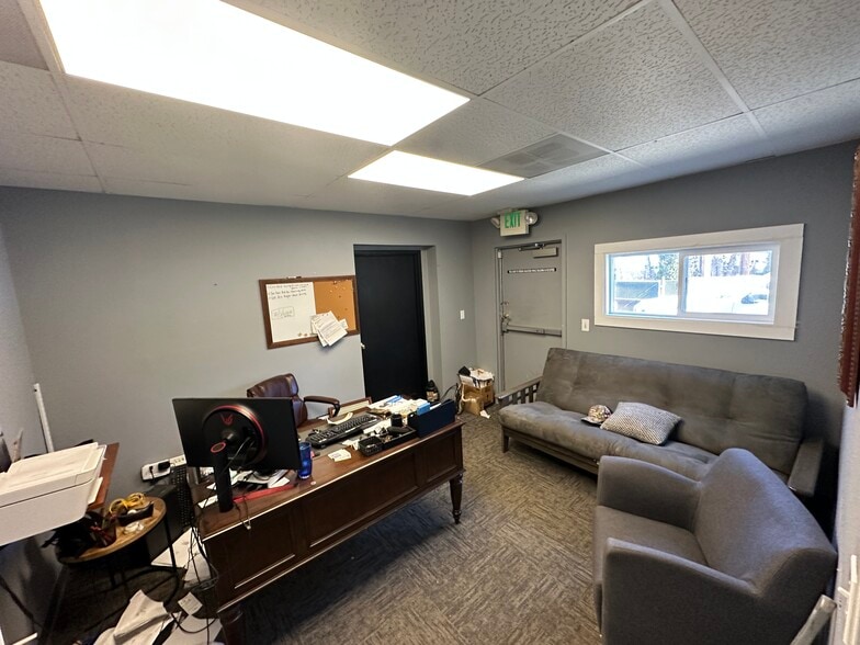 Primary Photo Of 3942 S Federal Blvd, Sheridan Freestanding For Sale