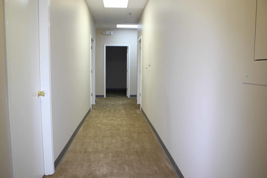 More Photos Of 201-207 N Boone St, Johnson City Office Residential For Lease