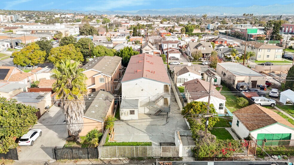 More Photos Of 3120 W 71st St, Los Angeles Apartments For Sale