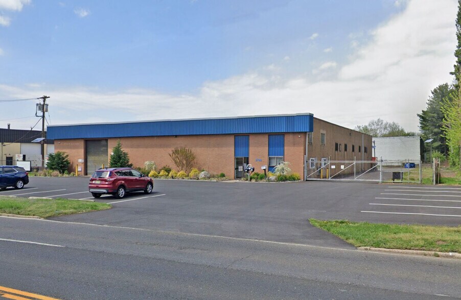 Primary Photo Of 2703 River Rd, Cinnaminson Warehouse For Lease