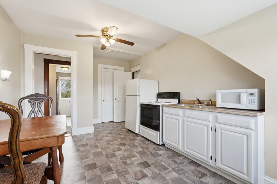More Photos Of 270 Maple St, Springfield Hospitality For Sale