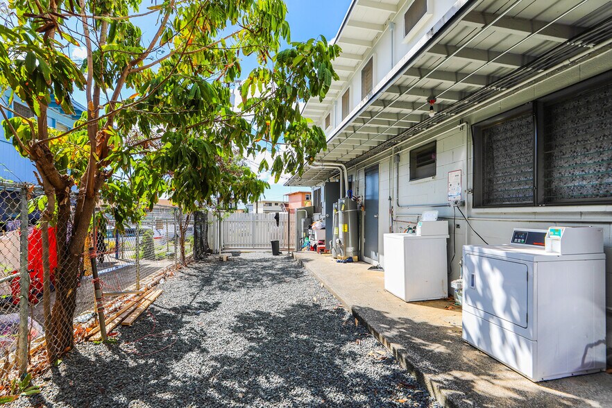 More Photos Of 94-246 Aniani Pl, Waipahu Apartments For Sale