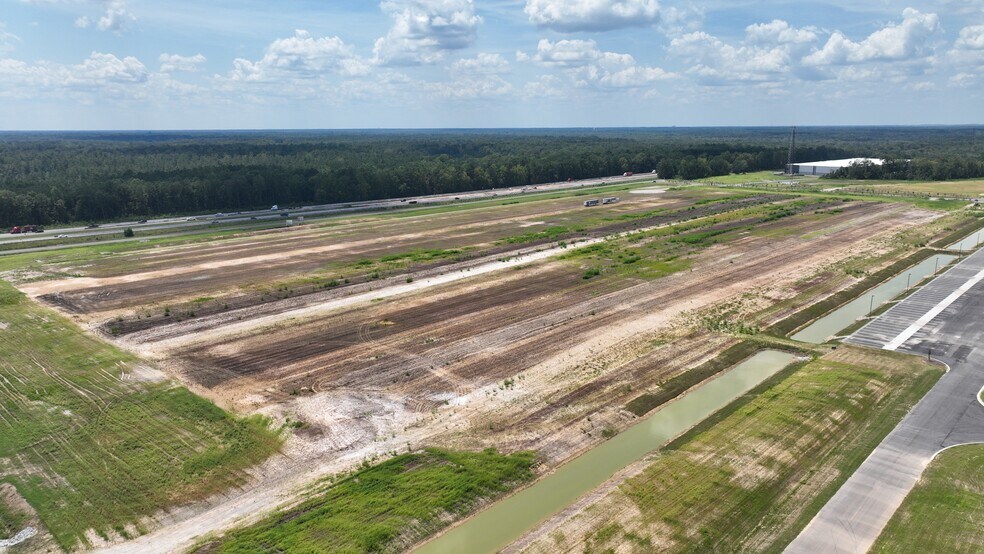 More Photos Of 420 Strathmore Rd, Summerville Unknown For Lease