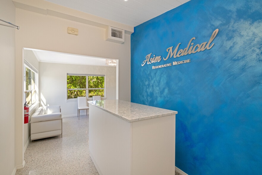 More Photos Of 4749 Hargrave St, Orlando Medical For Lease