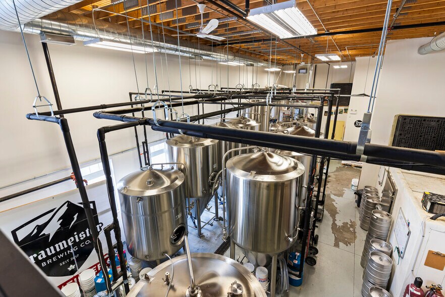 More Photos Of 19 Moore St, Carleton Place General Retail For Sale