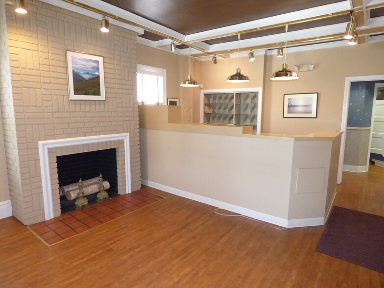 More Photos Of 758 Farmington Ave, West Hartford Medical For Lease