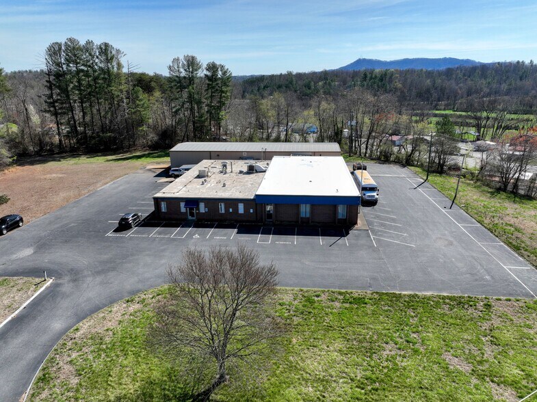 More Photos Of 315 Burke Dr, Morganton Light Manufacturing For Sale