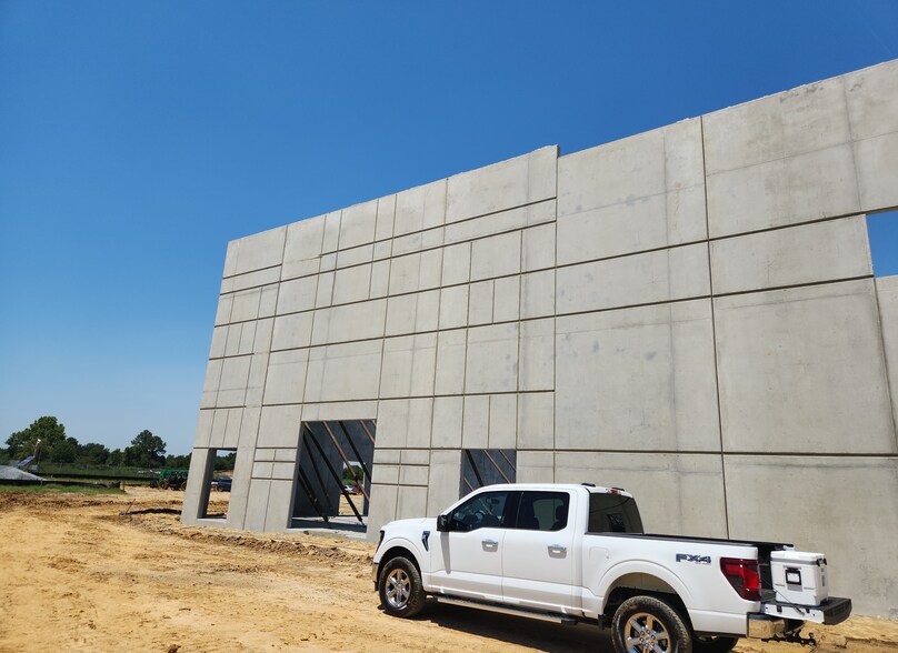 More Photos Of 000 US-301 Hwy, Dunn Unknown For Lease