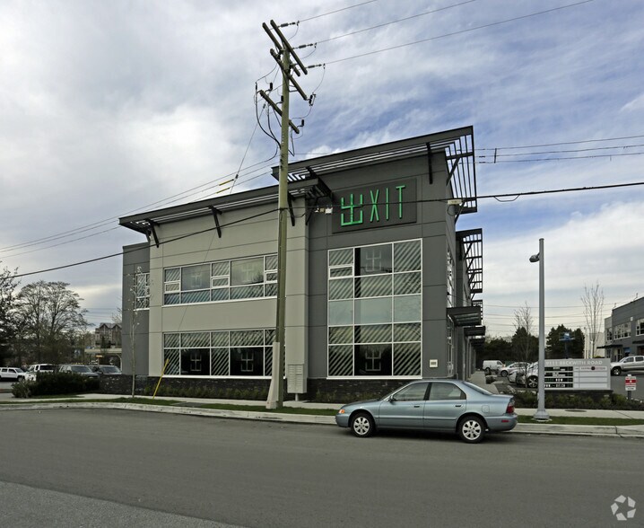 More Photos Of 9111 Beckwith Rd, Richmond Warehouse For Lease