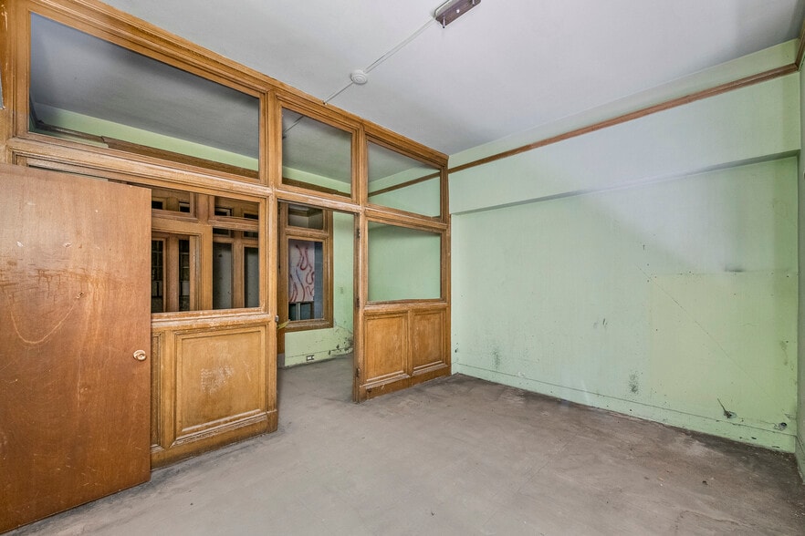 More Photos Of 502 S Main St, Rock Springs General Retail For Sale