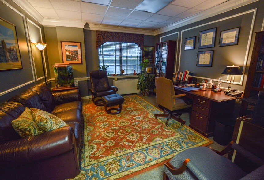 More Photos Of 1062 E Lancaster Ave, Bryn Mawr Apartments For Lease