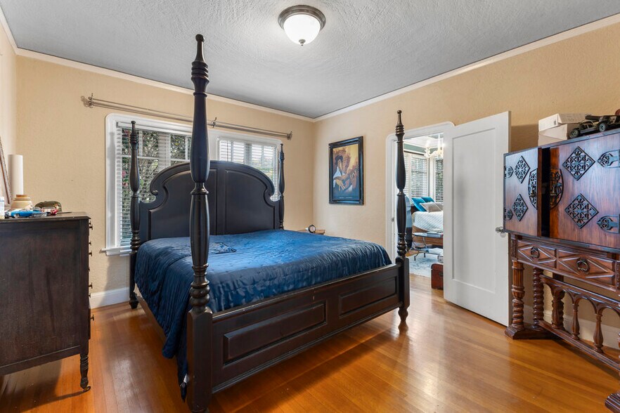 More Photos Of 2900 Barrett Ave, Richmond Multifamily For Sale