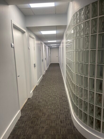 More Photos Of 120 W Park Ave, Long Beach Office For Sale