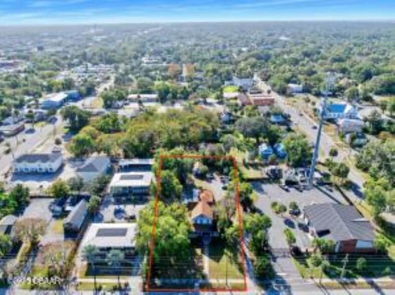 More Photos Of 228 W Howry Ave, Deland Storefront Retail Office For Sale