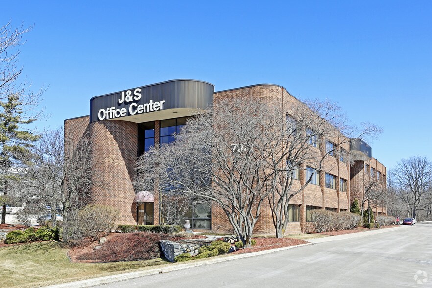 More Photos Of 7071 ORCHARD LAKE Rd, West Bloomfield Office For Lease