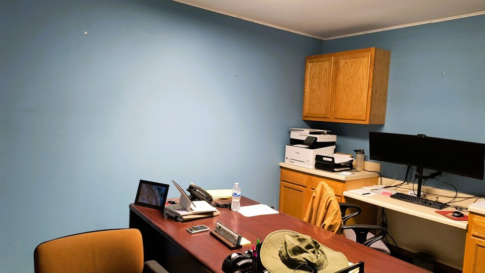 More Photos Of 853 KS-19 Hwy, Larned Warehouse For Sale