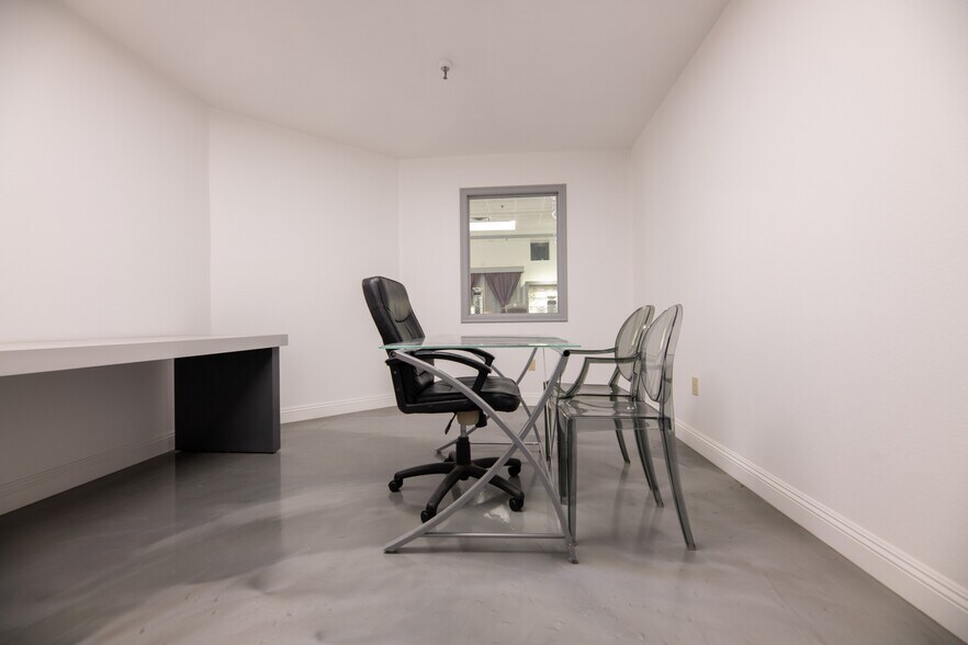 More Photos Of 4500 W Charleston Blvd, Las Vegas Freestanding For Sale