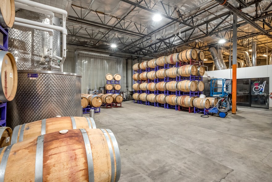 More Photos Of 9721 Kent St, Elk Grove Warehouse For Sale