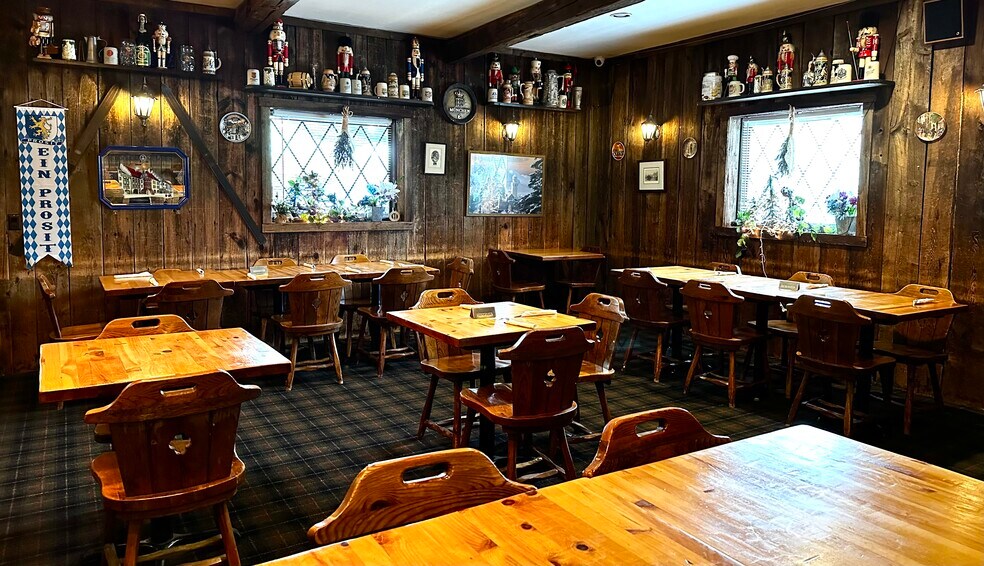More Photos Of 352 Quaker Rd, Queensbury Restaurant For Sale