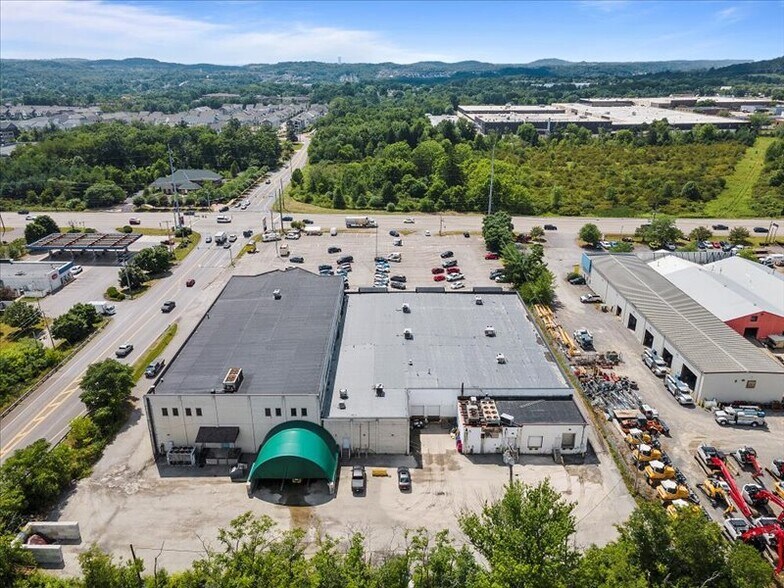 More Photos Of 8001 Rowan Rd, Cranberry Township Storefront For Lease