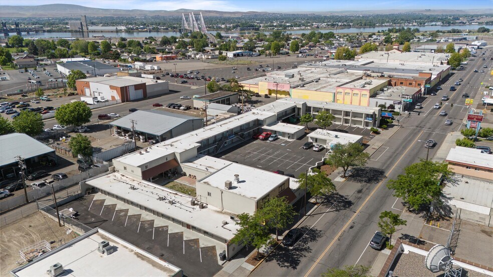 More Photos Of 720 W Lewis St, Pasco Hotel For Sale