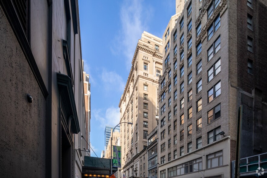 More Photos Of 25 W 39th St, New York Loft Creative Space For Lease