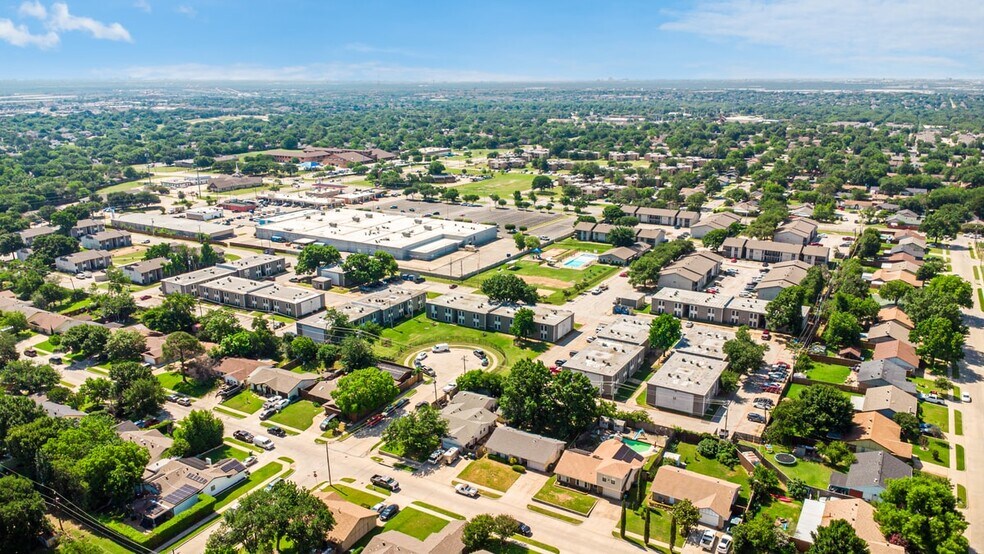 More Photos Of 1002 S Edmonds Ln, Lewisville Apartments For Sale