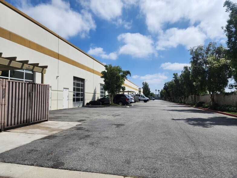 More Photos Of 909 S Cucamonga Ave, Ontario Warehouse For Sale