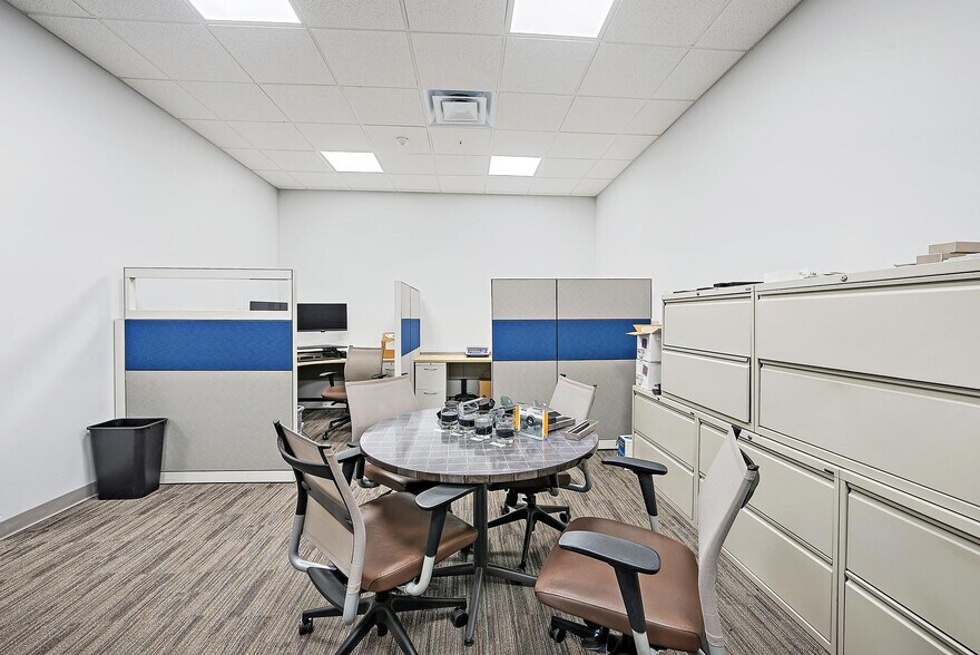 More Photos Of 3126 Jupiter Park Dr, Jupiter Warehouse For Lease