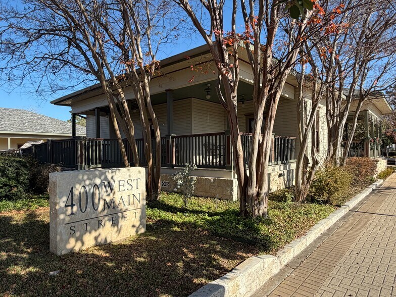 More Photos Of 411 W Main St, Round Rock Unknown For Lease