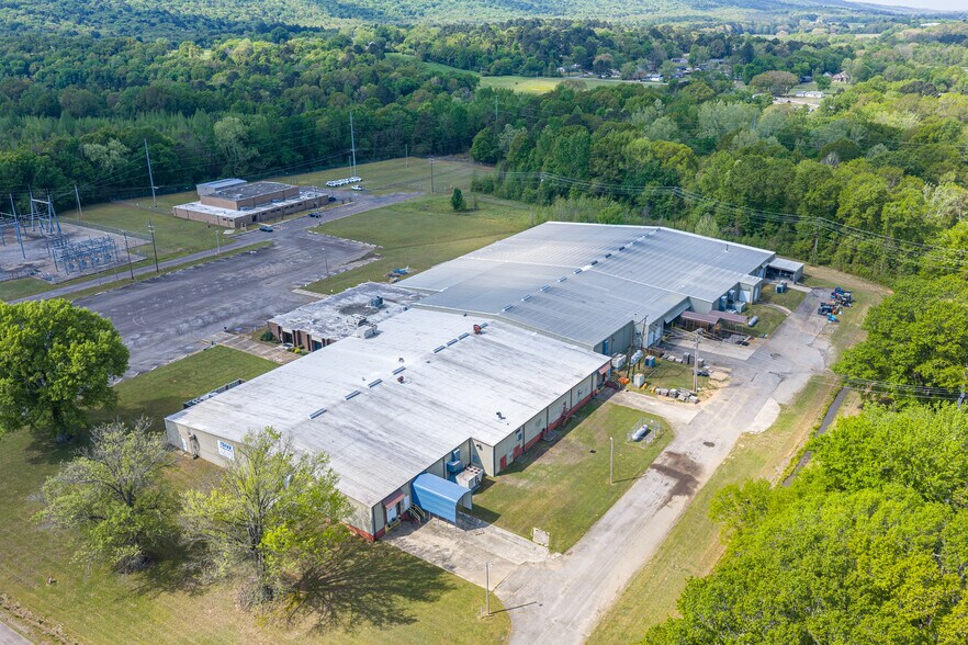 Primary Photo Of 310 Pennington Dr, Paris Manufacturing For Sale