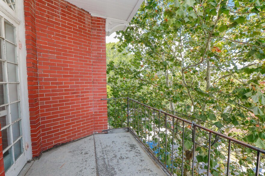 More Photos Of 819 Colonial Ave, Norfolk Apartments For Sale