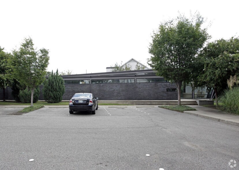 More Photos Of 2671 Appling Rd, Memphis Medical For Lease