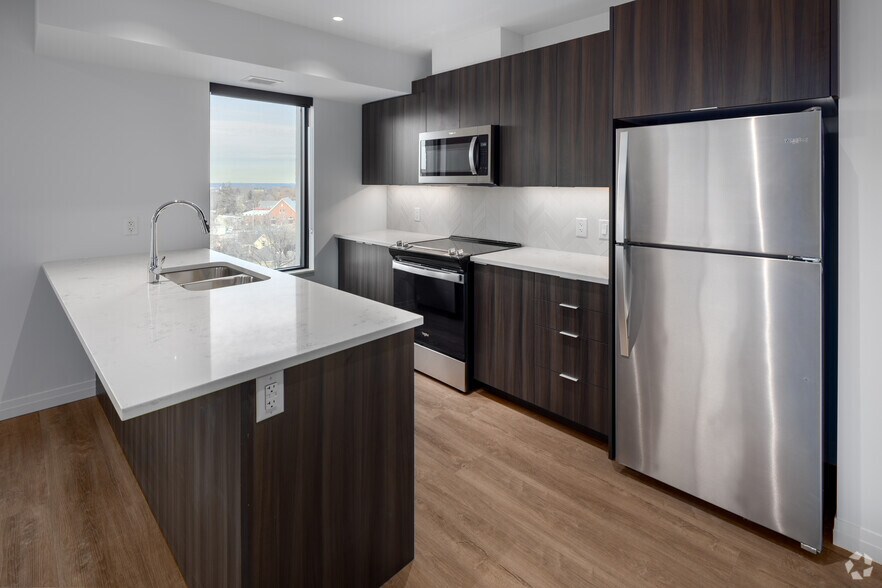 More Photos Of 66 Weber St E, Kitchener Apartments For Lease