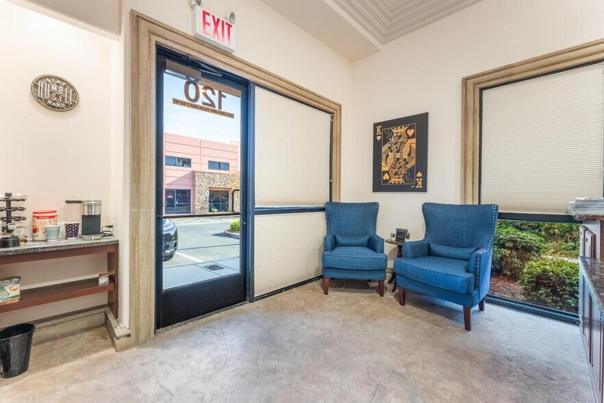 More Photos Of 6230 McLeod Dr, Las Vegas Medical For Lease