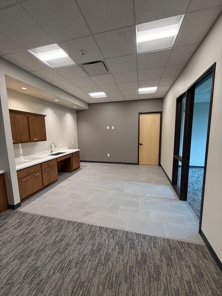 More Photos Of 18875 Fm 2252, Garden Ridge Office For Lease