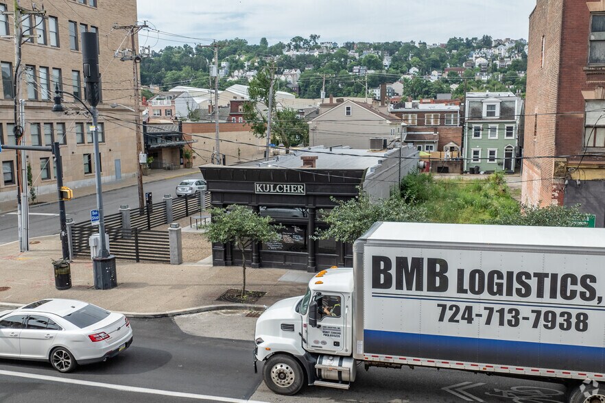 More Photos Of 2526 E Carson St, Pittsburgh Bar For Lease