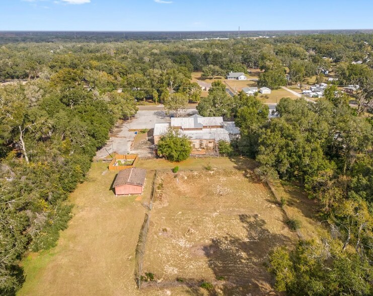 Primary Photo Of 10511 Main St, Thonotosassa Religious Facility For Sale