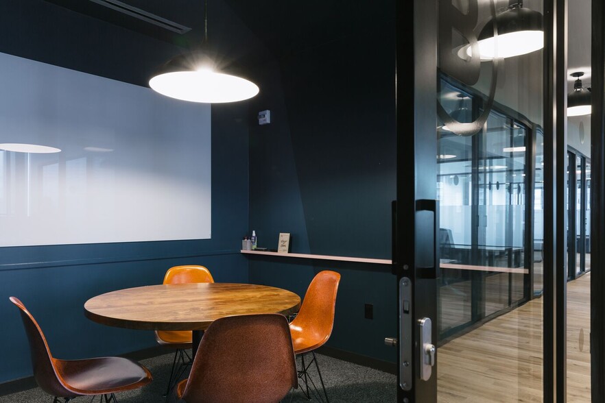 More Photos Of 78 SW 7th St, Miami Office For Lease