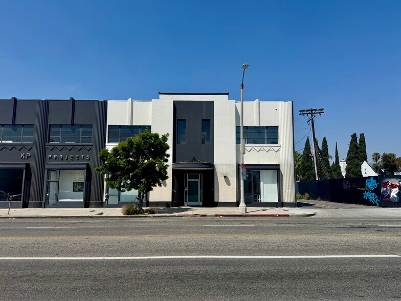 Primary Photo Of 633 N La Brea Ave, Los Angeles General Retail For Lease